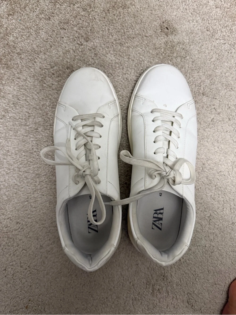 Zara Men’s White Low Top Sneakers Size 42